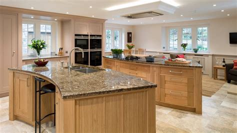 The shaker communities used the design as it was simple and functional. How we handcraft beautiful, sturdy and timeless kitchen cabinets
