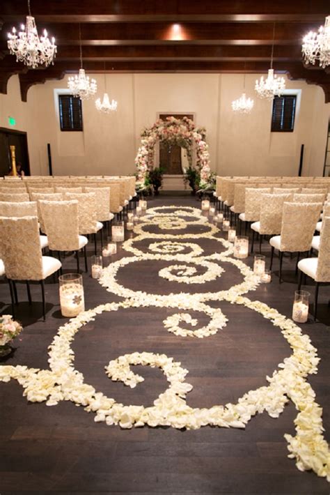Lovely And Romantic Petal Wedding Aisle Runners Itz All