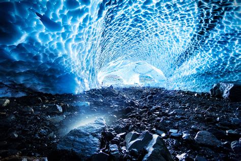 この世のものとは思えない！本当に存在する地球上の絶景24選 旅メディア Ice Cave Big Four Ice Caves