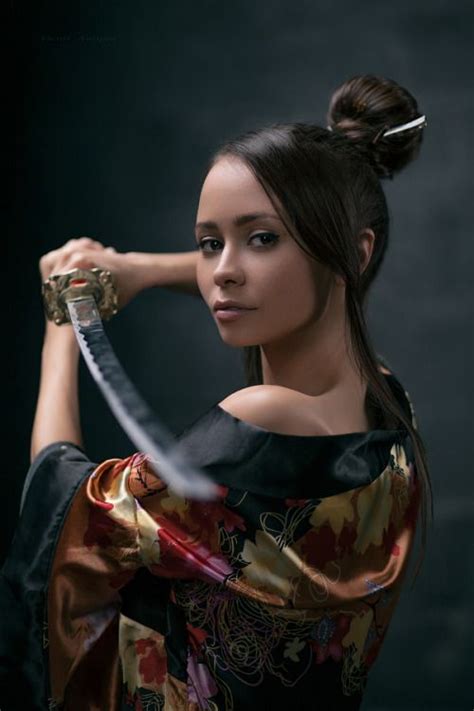 Pin By Hugo Biglia On Models Female Samurai Samurai Photography
