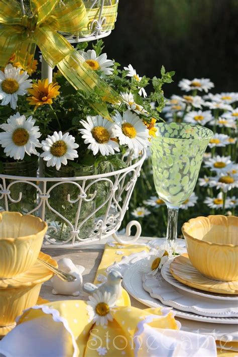 Pin By 🌸⊱cherished⊰🌸 On ⊱ Daisies ⊰ Spring Table Tablescapes Autumn