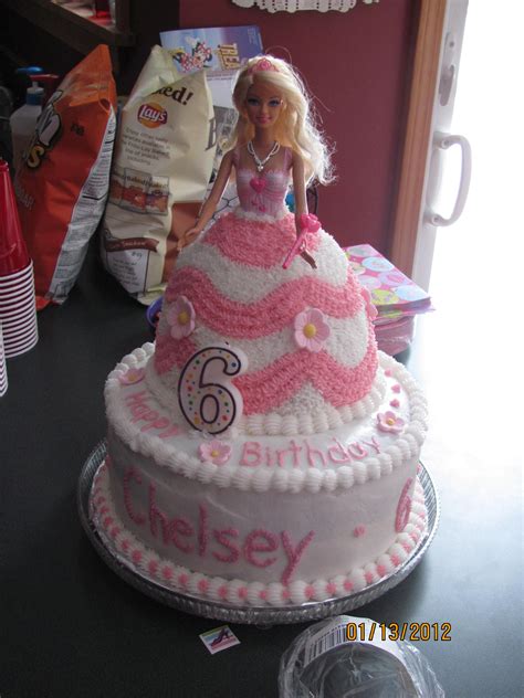 Barbie Cakei Really Like The Dress Cake On Top Of Another Cake Barbie Birthday Cake Barbie