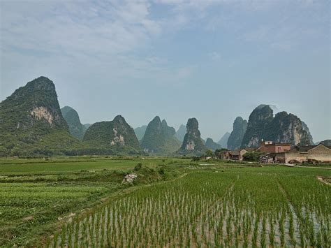 Capturing Xingping The Guilin Mountains That Reach Up To The Sky