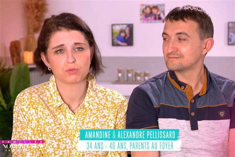 Amandine Pellissard Tr S Sollicit E Par Un Client Son Mari Alexandre Hot Sex Picture