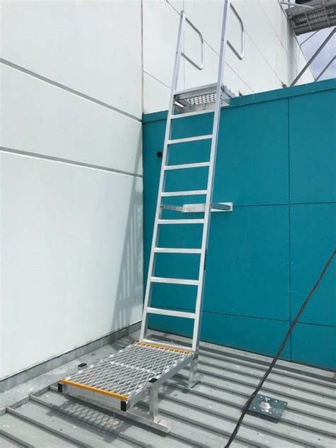 Safe Roof Access Ladder Systems Caged Ladders Brackets Safety Plus