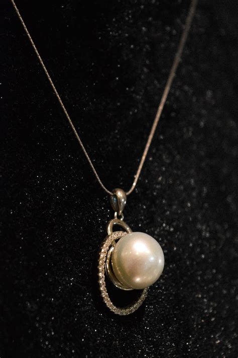 Meaning Behind Single Pearl Necklaces Ooak