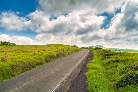 Hawaii is stuffed with scenic spots, tasty treats and an abundance of things to do, from surfing to hiking volcanoes; The Weather and Climate on Hawaii Island