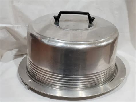 Vintage Regal Ware Aluminum Covered Cake Carrier With Locking Lid W