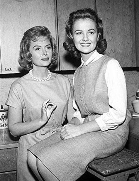 Donna Reed And Shelly Fabares Vintage Hollywood Stars Classic Hollywood Old Hollywood Tv Actors