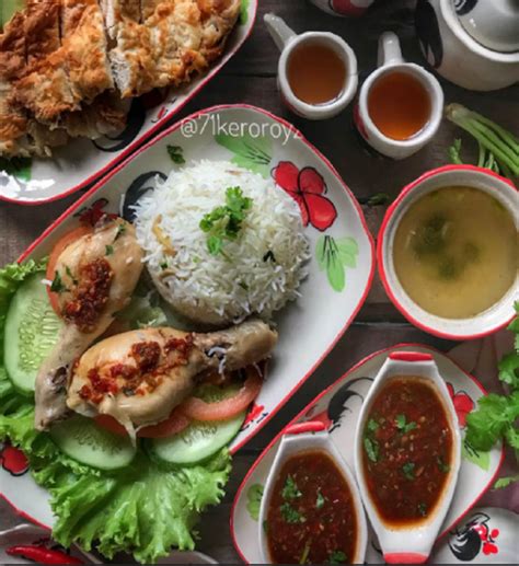 Nasi ayam menjadi memang menjadi makanan kegemaran rakyat malaysia sejak dahulu lagi. Resepi Nasi Ayam Kukus Thai Paling Sedap Dan Sesuai ...