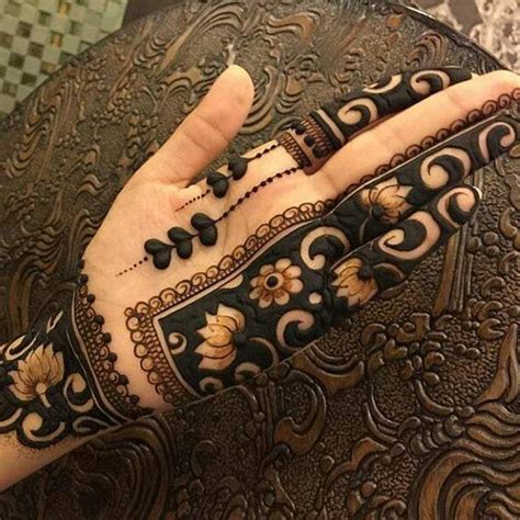 This Is The Perfect Mehndi Design For Sister Of The Groom 20 More D Wedbook Mehndi Art