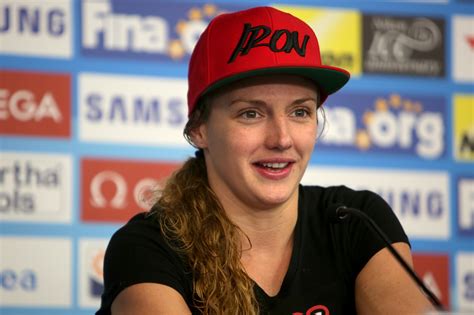 Sarah sjöström wins over katinka hosszu for the first time in her career. Hosszú Katinka családi körben pihen: Fotó!