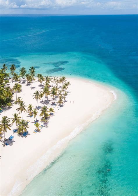 10 reasons why the dominican republic should be on your must visit list most beautiful beaches