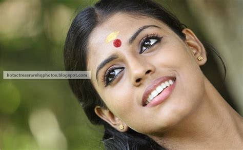 Hot Indian Actress Rare HQ Photos Tamil Actress Iniya Deep Navel Show In Lungi Blouse
