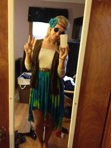 Peace, love, and a trip to goodwill are just about all you need to recreate the classic hippie costume. Hippie costume | Holidays | Pinterest | Hippie Costume ...