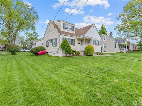 502 Decatur Ave Middlesex Nj 08846 Zillow