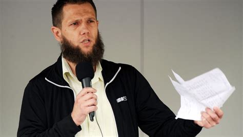 Udo konstantin ulfkotte wurde 1960 im westfälischen lippstadt geboren und wuchs in dorsten und warburg auf. Scharia-Polizei in Wuppertal: Salafist Sven Lau und seine ...