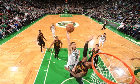 Discover and share the best gifs on tenor. 塔图姆谈隔扣LBJ：开始不知道是他 眨眼就扣完了_勒布朗-詹姆斯