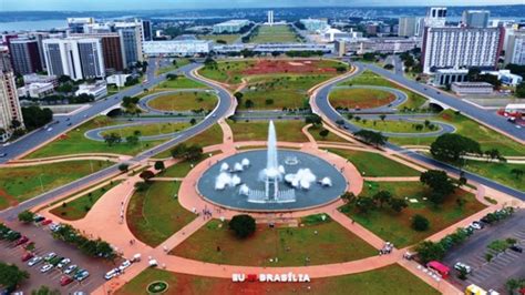 Located in the federal district within goias state on the central plateau of brazil, it lies between the headwaters of the tocantins, parana, and sao francisco rivers. Brasilia » Vacances - Guide Voyage