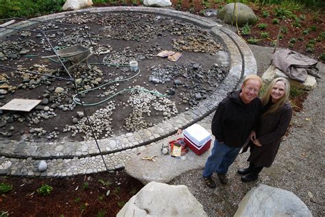 Jeffrey Bales World Of Gardens The Halls Hill Labyrinth Project The