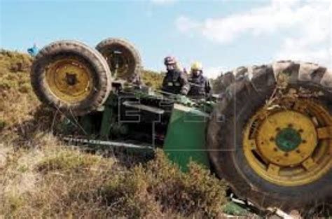 Muri Aplastado Por Su Tractor Ruralnet