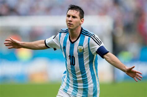 lionel messi is not the greatest player of all time claims jose mourinho ahead of world cup