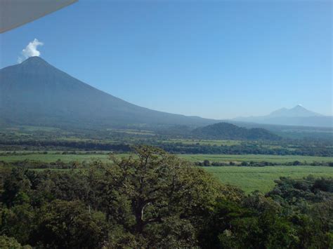 Guatemala En Fotografia Escuintla Volcan De Agua Vista Aerea