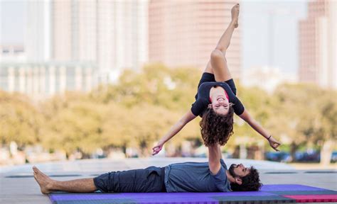 Las Mejores Posturas De Yoga En Pareja F Ciles Y Dif Ciles