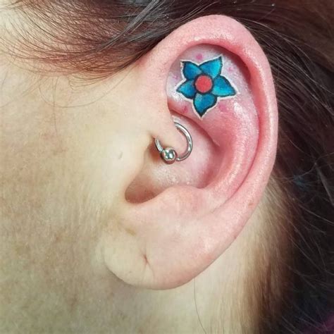 There are a lot of flowers that you can use for your ear tattoo. 55+ Excellent Mini Ear Tattoo Designs & Meanings- Powerful ...