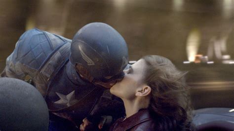 Peggy And Captain Kissing Avengers Captain America Peggy Carter