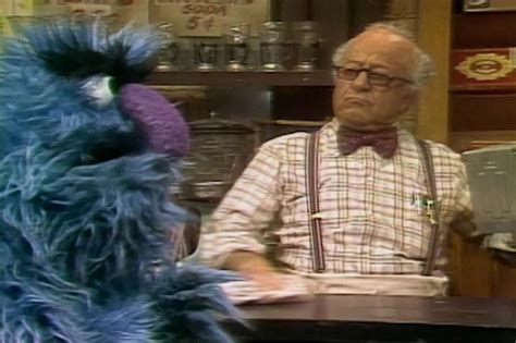 Sesame Street Episode Oscar The Grouch Shows A Home Movie