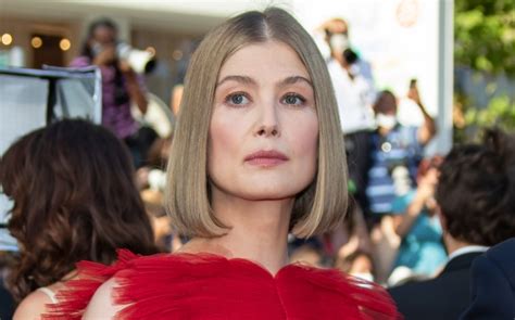 Rosamund Pike Is Romantic In A Red Tulle Dress And Heels At Cannes