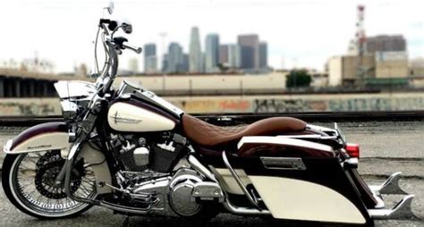 Check out our road king classic selection for the very best in unique or custom, handmade pieces from our shops. OEM Road King Stretch Saddlebags Air Ride 21" Front Wheel ...