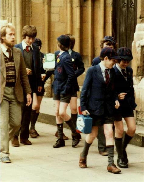 English School Uniform Conventions