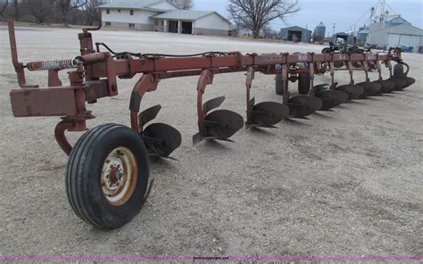 Wil Rich 2900 Moldboard Plow In Downs Ks Item Ay9765 Sold Purple Wave