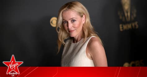 sex education s gillian anderson shares behind the scenes snap of season 4 virgin radio uk