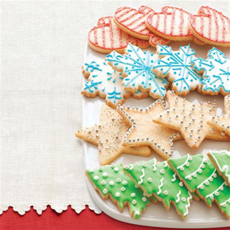 Christmas light sugar cookies are great after finishing the christmas decorations. Easy Christmas Cookies Decorating Ideas DIY