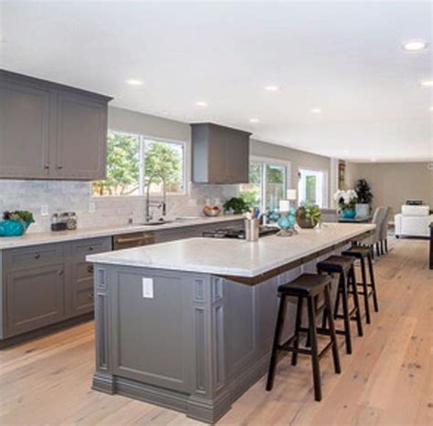 When it's another neutral, like gray, tarek and christina will use it on both uppers and lowers. 28 best images about Design center on Pinterest