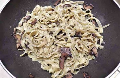 How to Make a Delicious Tagliatelle Pasta with Cremini Mushrooms? - New ...