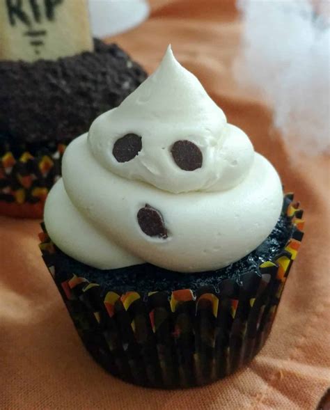 How To Make 3 Easy Halloween Cupcakes Boston Girl Bakes