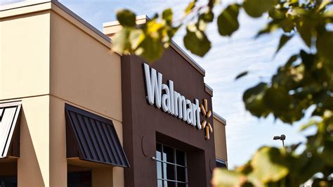 Walmart's Online Sales Grew by 33 Percent Amid Aggressive E-Commerce Push - The New York Times