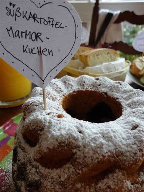 Ein veganer schokokuchen ohne ei, milch und butter, bei dem man wirklich schnappatmung bekommt! uiuiui….Süßkartoffel-Marmor-Kuchen | Marmorkuchen, Kuchen ...
