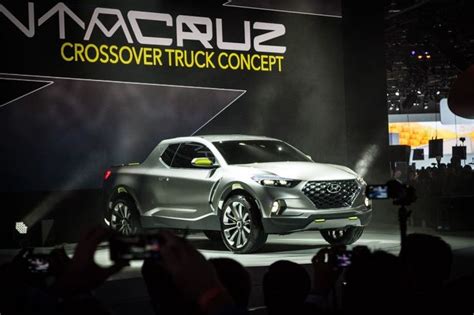 Hyundais Santa Cruz Crossover Truck Concept Boasts Extendable Bed In