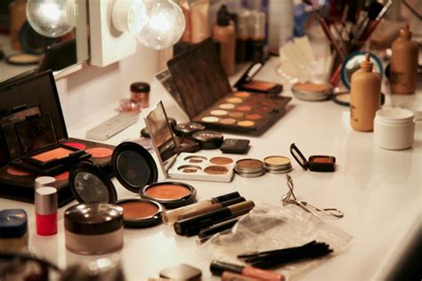 How To Make Your Messy Makeup Collection Look Like A Million Bucks