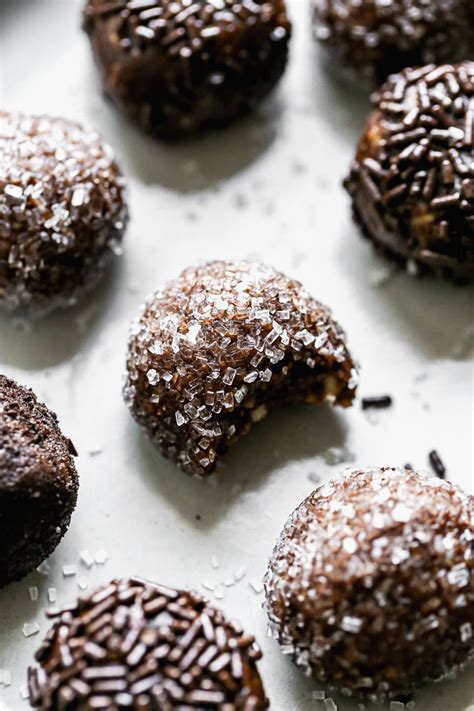 Bourbon Balls No Bake Recipe Dailylifeway