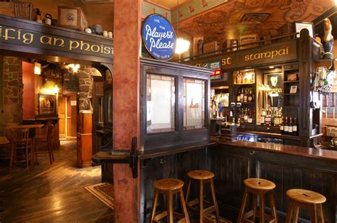 12 Best Irish Pubs To Grab A Guinness And Pub Food In