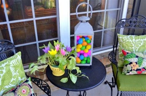 The best front porch decorating ideas for every month of the year. 30 Cool Easter Porch Décor Ideas - DigsDigs