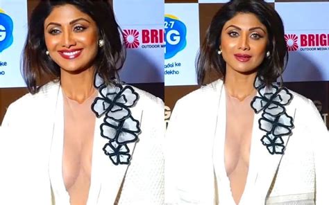 Omg Shilpa Shetty Goes Braless In White Pant Suit Shows Off Her Ample Cleavage Angry Netizens