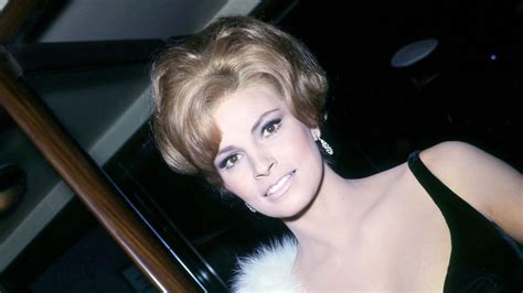 Raquel Welch Hollywood Actress Dies At 82 After Brief Illness Ents