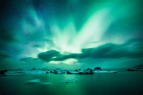 Wallpaper Northern Lights Aurora Lake Ice Horizon Iceland Hd